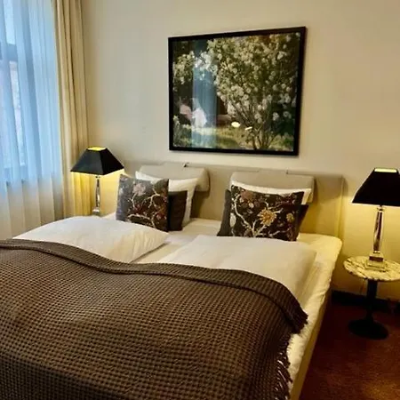 Hotel Park & Vinbar 3*