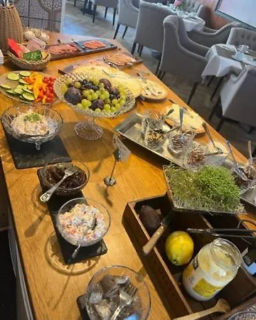 Hotel Park & Vinbar 3*