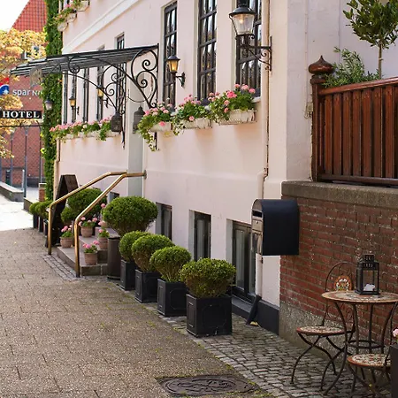 Park & Vinbar Hotel