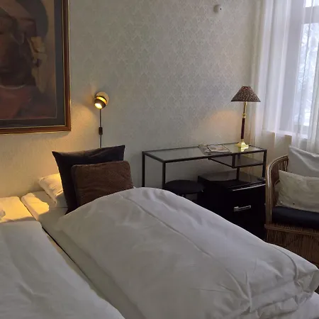 Park & Vinbar Hotel 3*