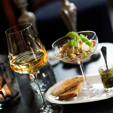 Park & Vinbar 3*