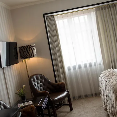 Park & Vinbar 3* فريكشهاون