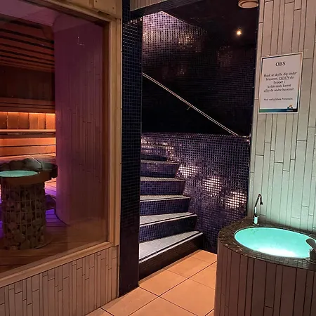 Park & Vinbar فندق فريكشهاون