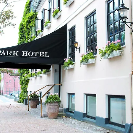 Hotel Park & Vinbar 3*